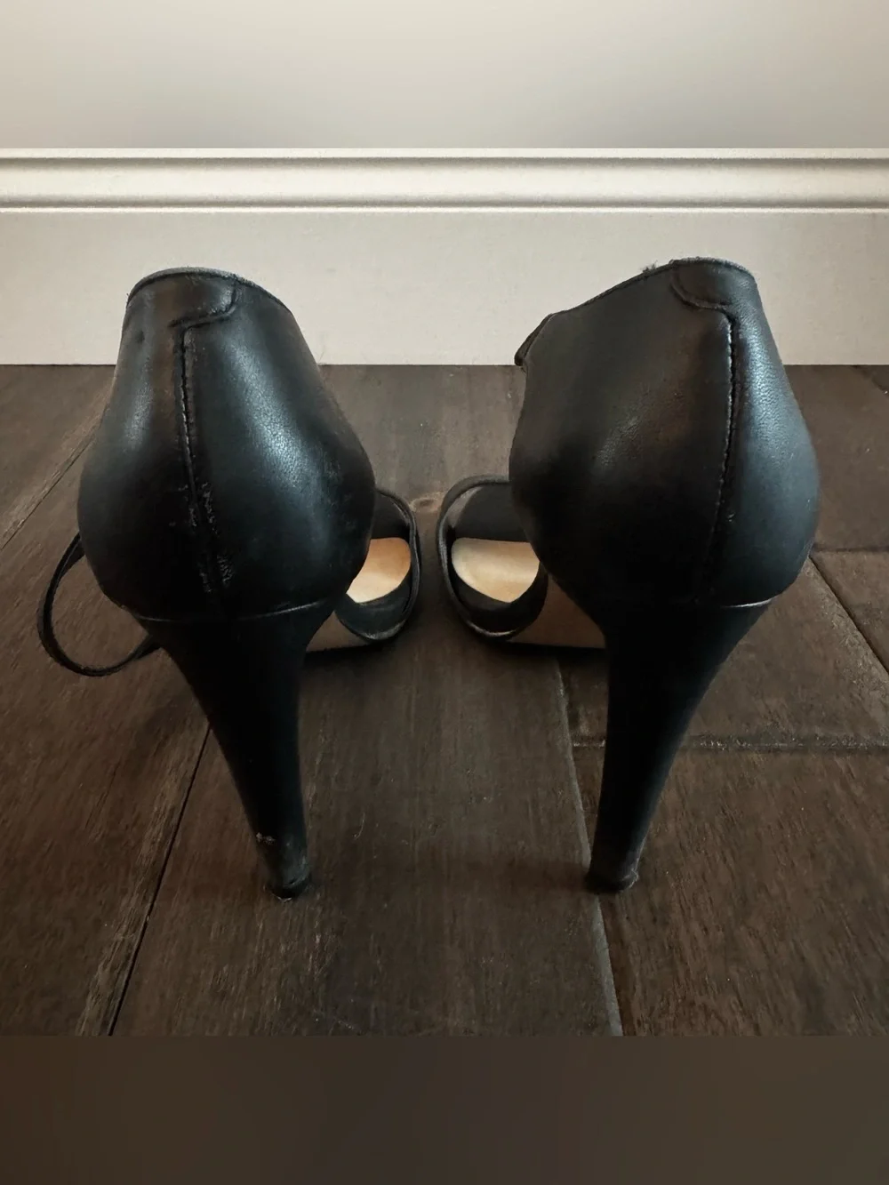Kenneth Cole Baylee Black Leather Strappy 4” Heels 8